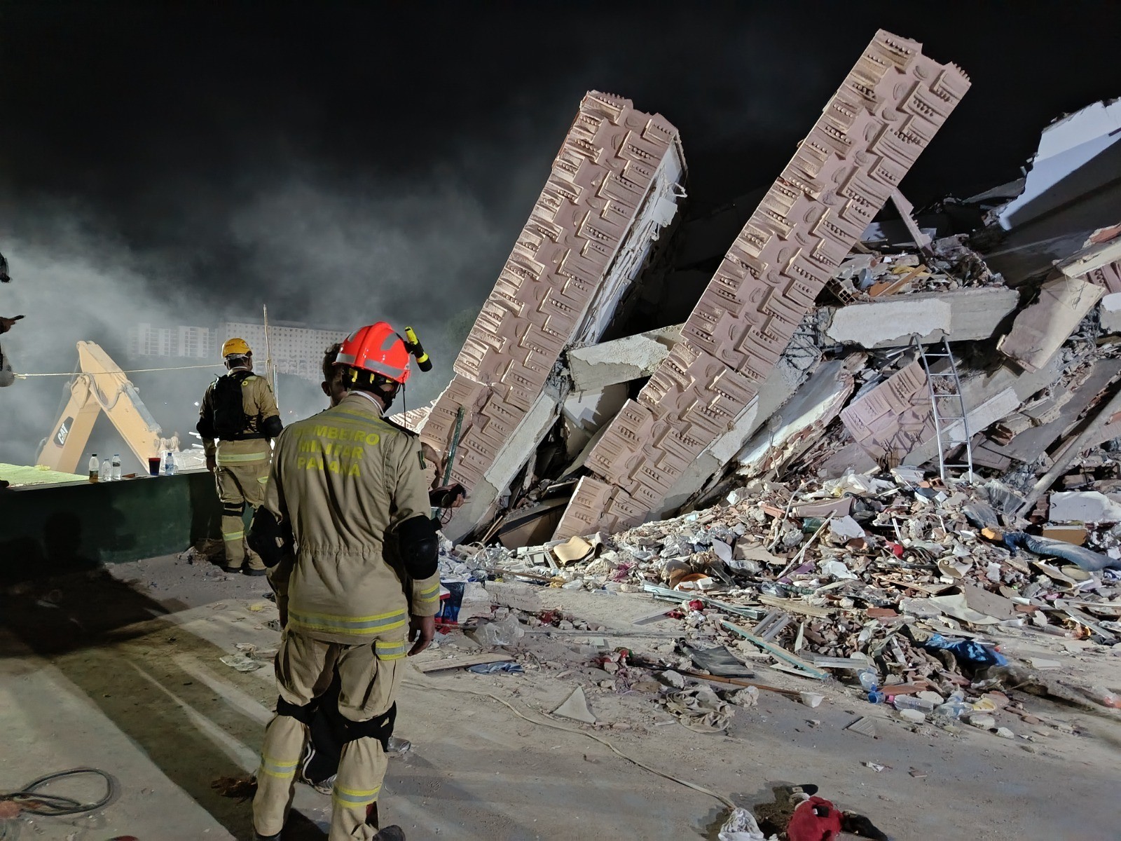O desafio de bombeiros brasileiros que atuam nos resgates na Venezuela