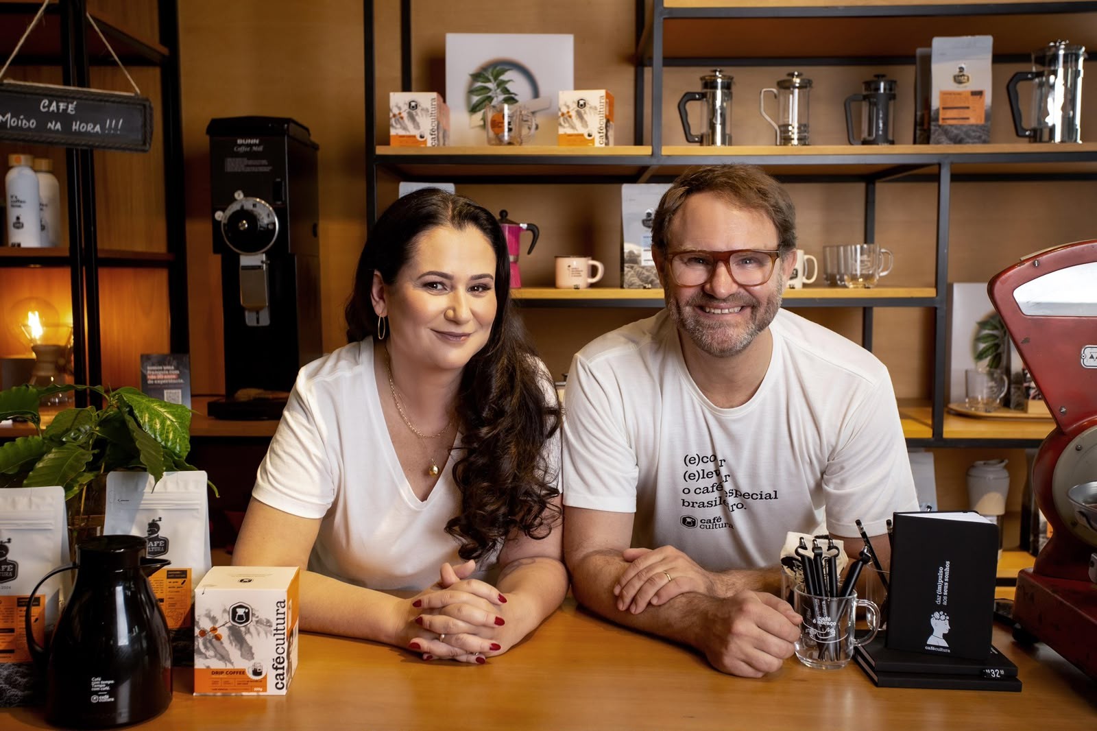 Luciana Melo e Joshua Stevens, Café Cultura