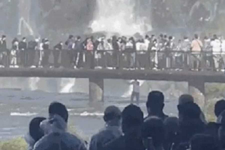 Cataratas do Iguaçu: o que se sabe sobre o turista que pulou nas águas para pegar celular