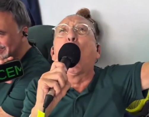 Galvão Bueno se emociona ao deixar SBT e fala de futuro: ‘Deus sabe o que faz’