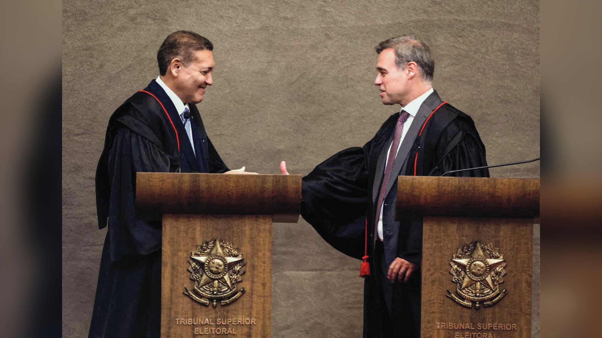 Embates de poder: uma disputa por protagonismo no coração da corrida eleitoral
