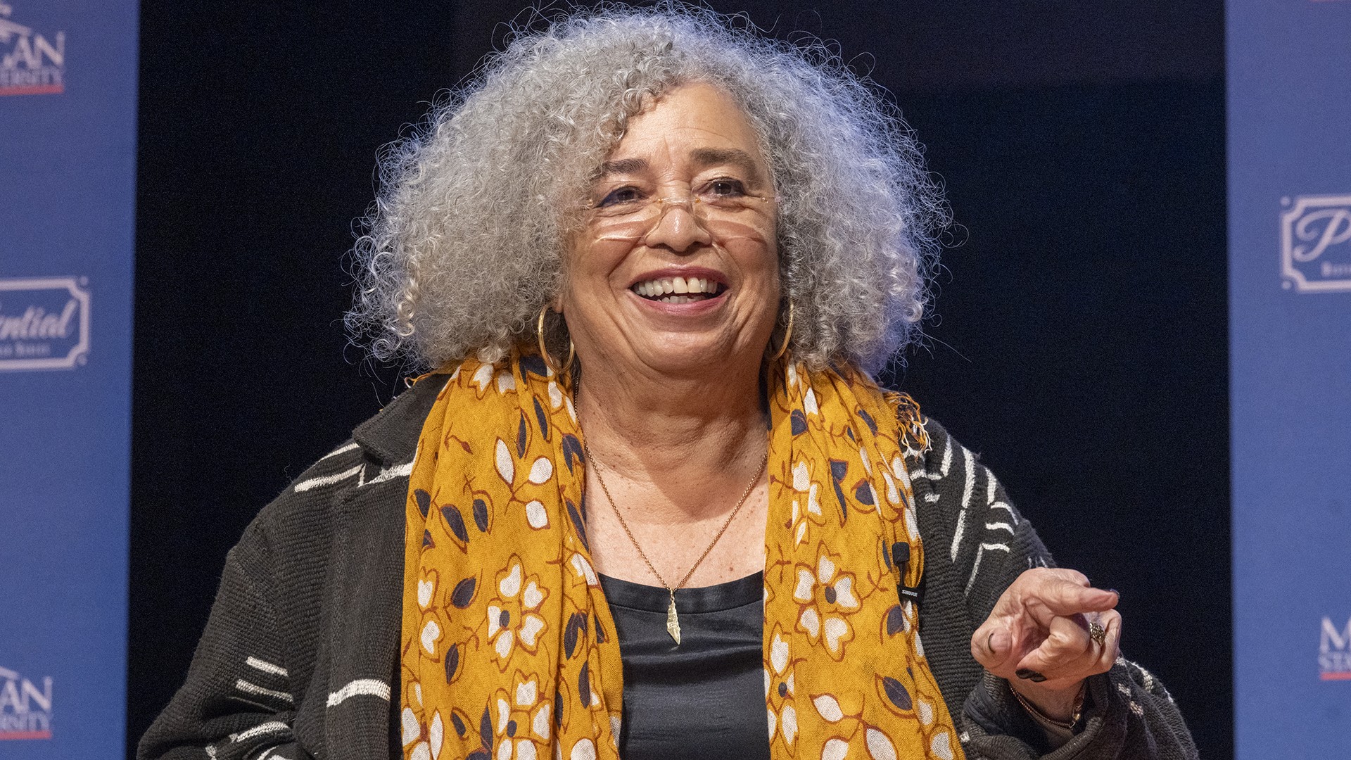 Angela Davis sobre Paraty: ‘Negros da diáspora não só sobreviveram – eles criaram beleza enquanto lutavam’