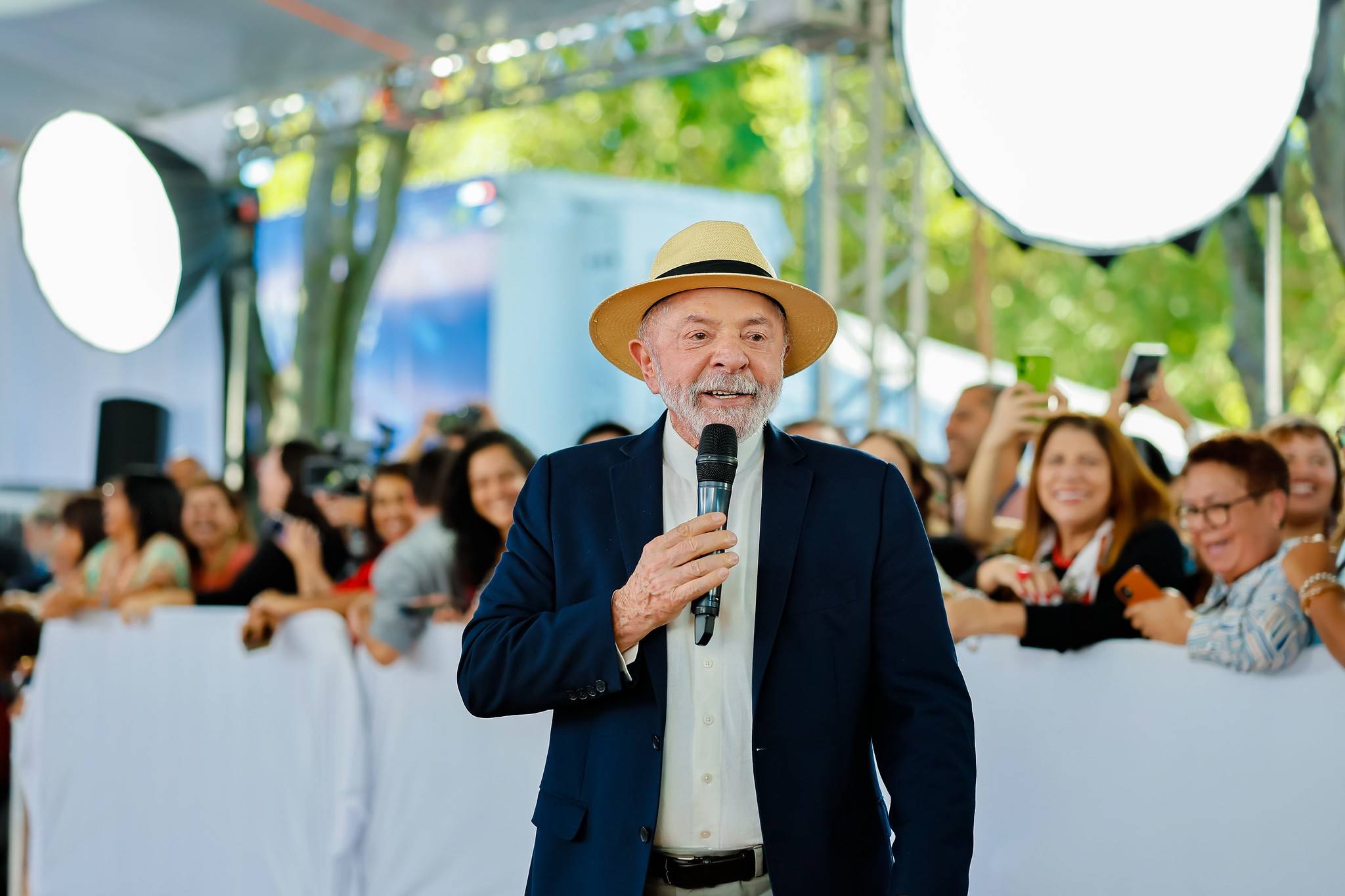 O presidente Lula durante Intervenções sobre a Carreta de Saúde da Mulher, na Escola Nacional de Saúde Pública (ENSP), no Rio de Janeiro - RJ.