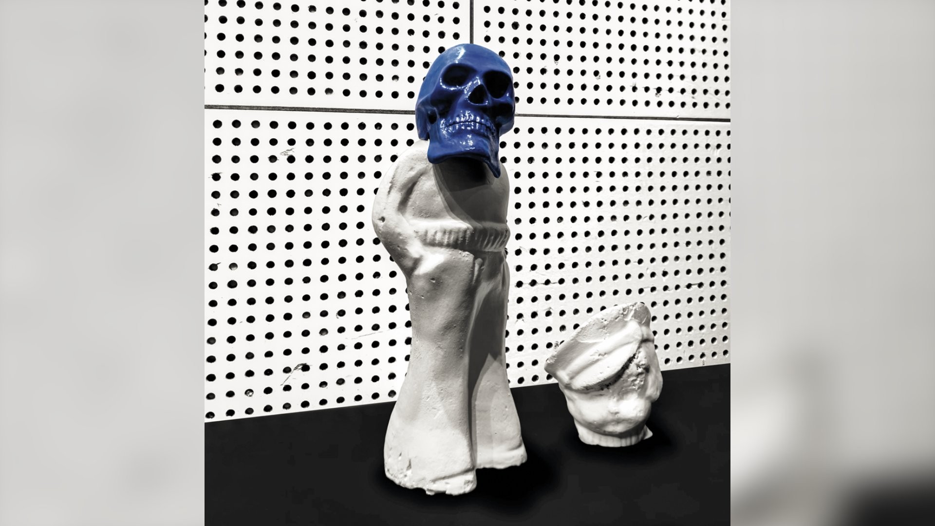 CAPA DISCO FROZEN CHARLOTTE – JACK WHITE.jpg