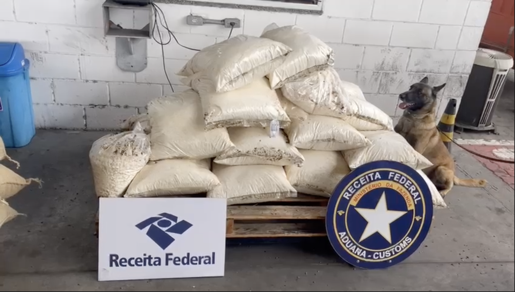 PF deflagra operação que mira quadrilha que exportava drogas para PCC e CV