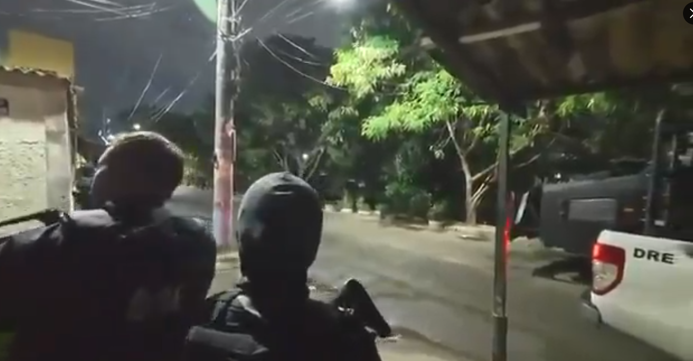 Operação mira braço do Comando Vermelho na Cidade de Deus e Vila Sapê; cinco são presos