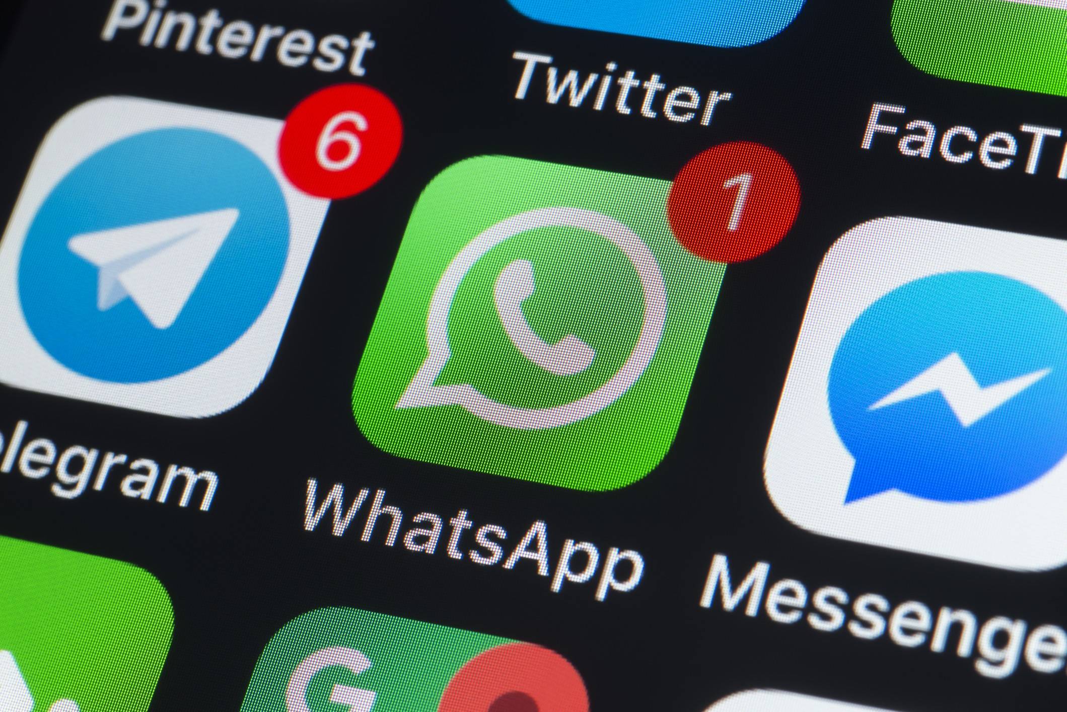 Os novos recursos do Whatsapp para iPads, carros, PDFs e streamings de música