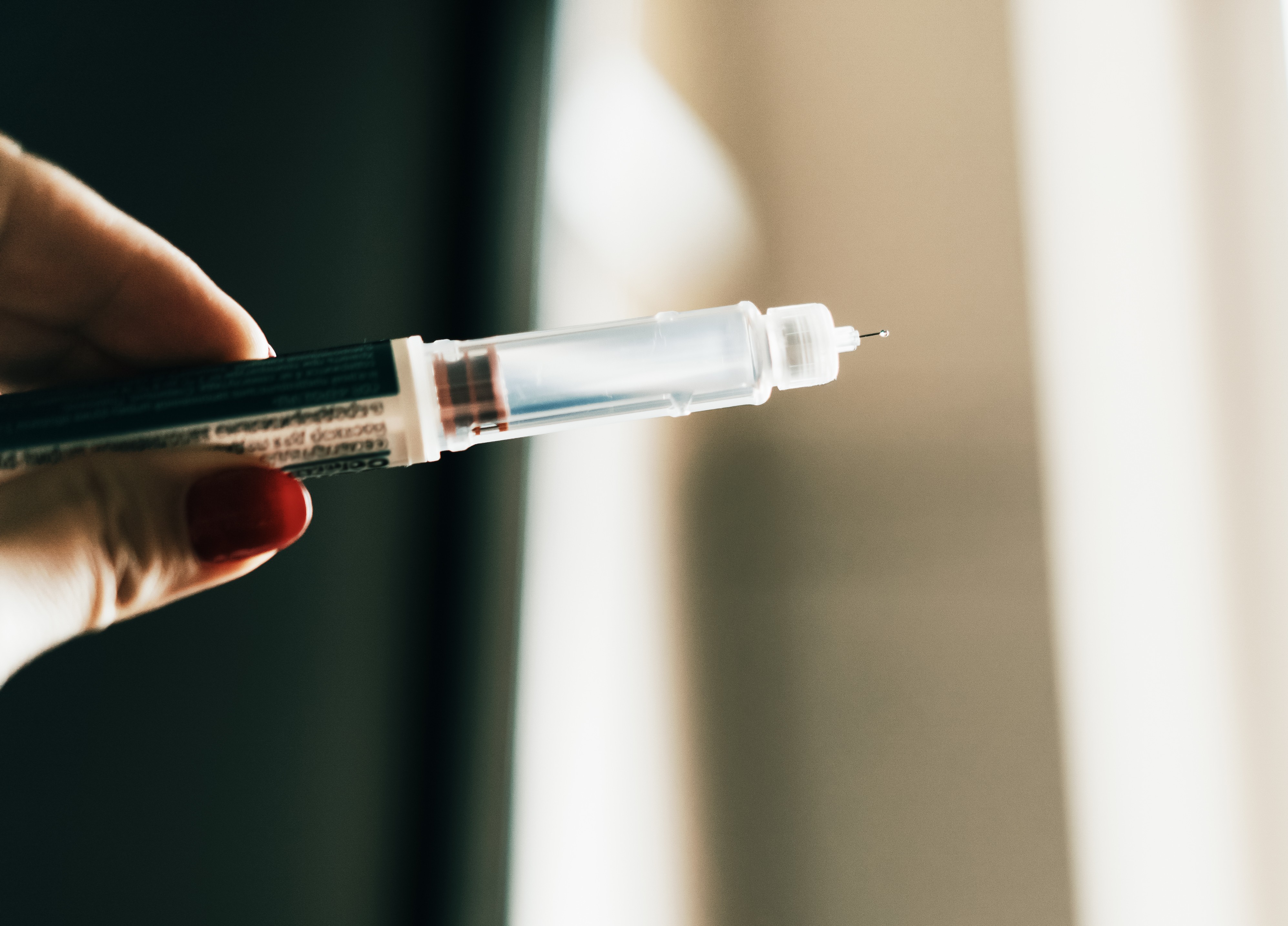 Retatrutida: o que é o medicamento para perda de peso em estudo que está sendo vendido ilegalmente