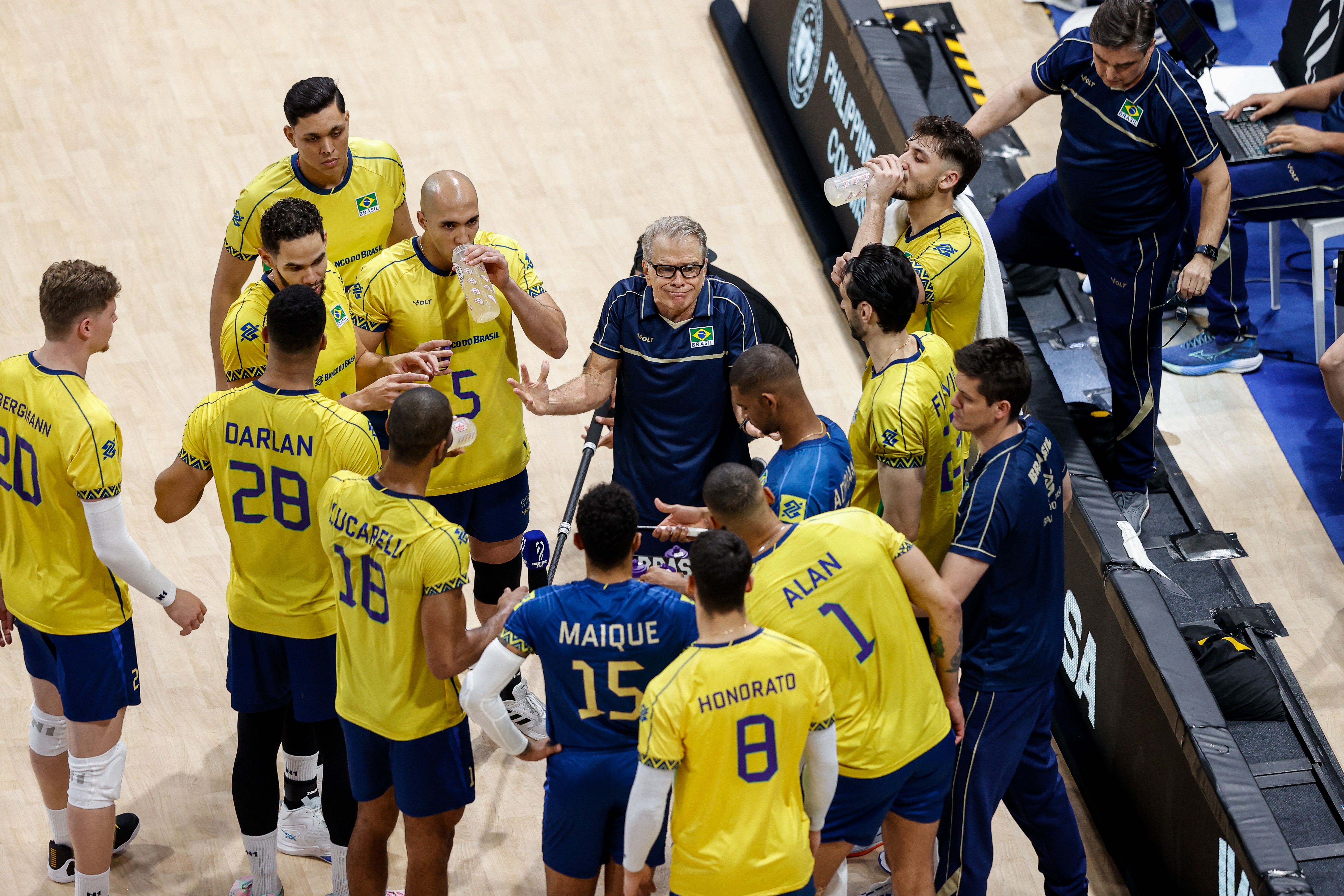 As chances da seleção brasileira de vôlei masculina se classificar para a fase final da VNL