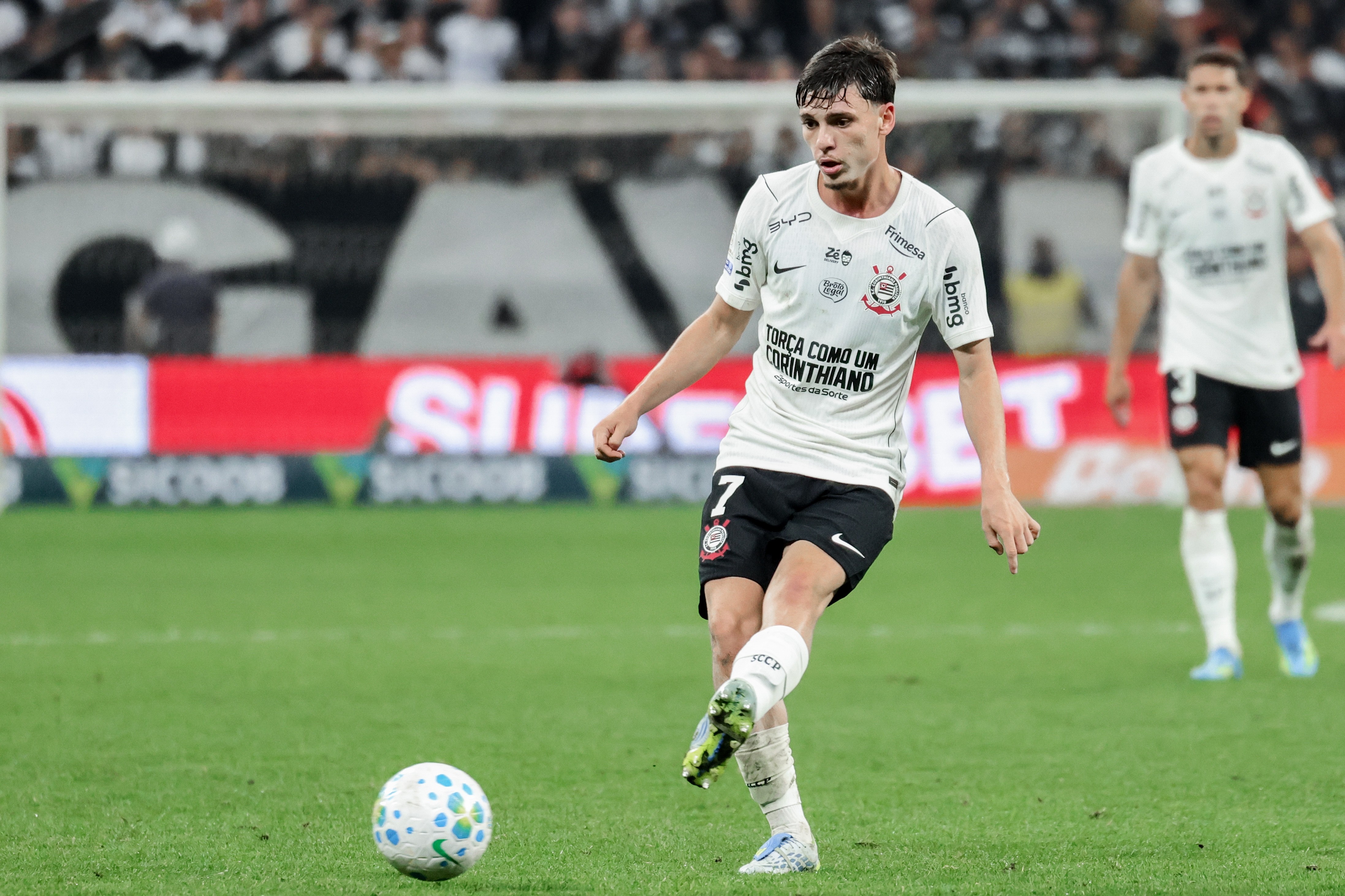 Bidon é cotado para substituir volante da seleção brasileira no Atalanta