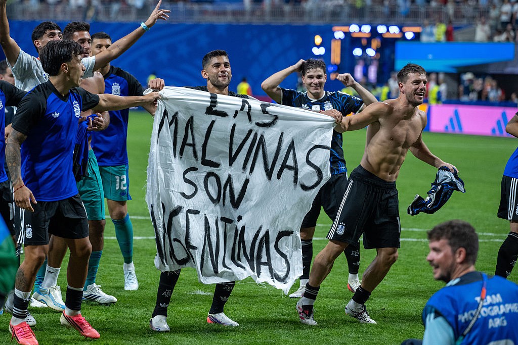 Governo britânico responde à provocação da Argentina após eliminação da Inglaterra