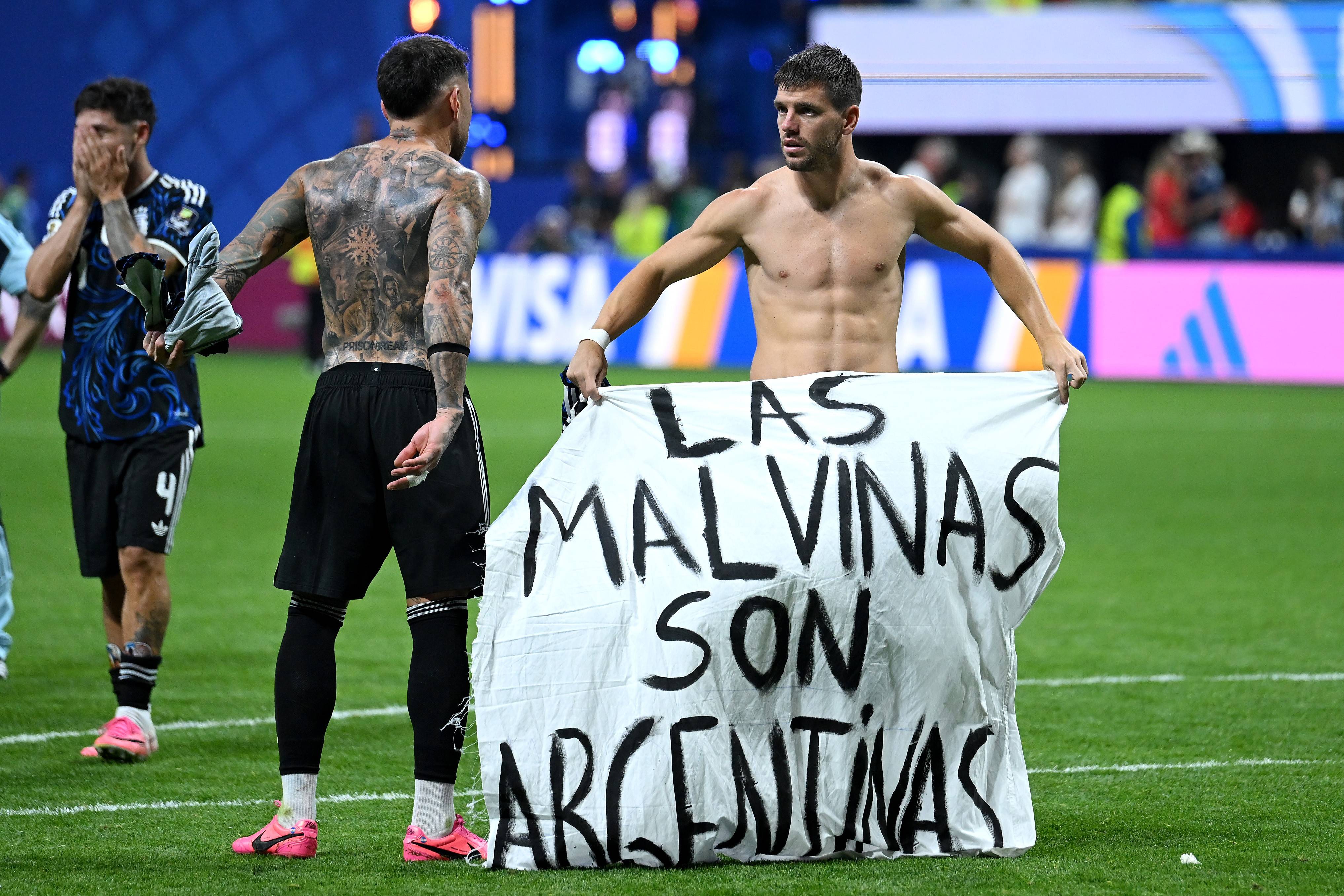 Mídias da Inglaterra repercutem bandeira da Argentina sobre Maldivas