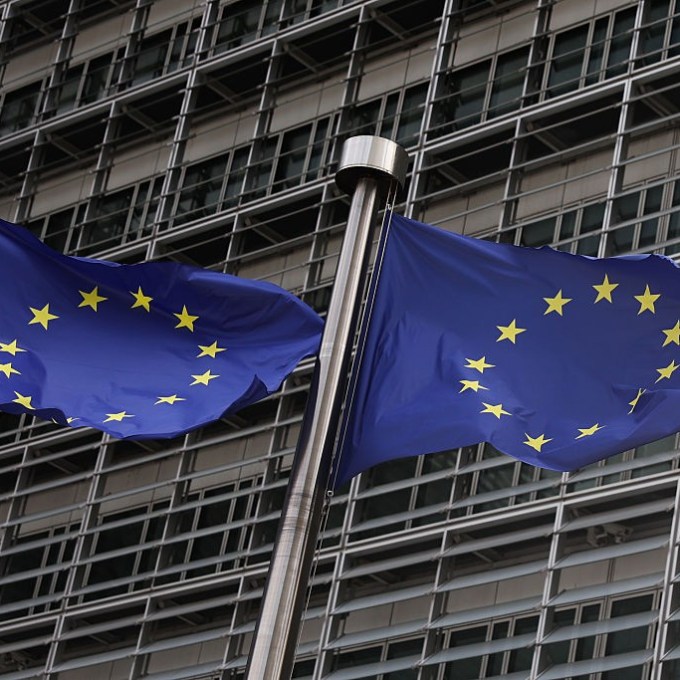 União Europeia exige que conteúdos feitos com IA sejam rotulados para o público