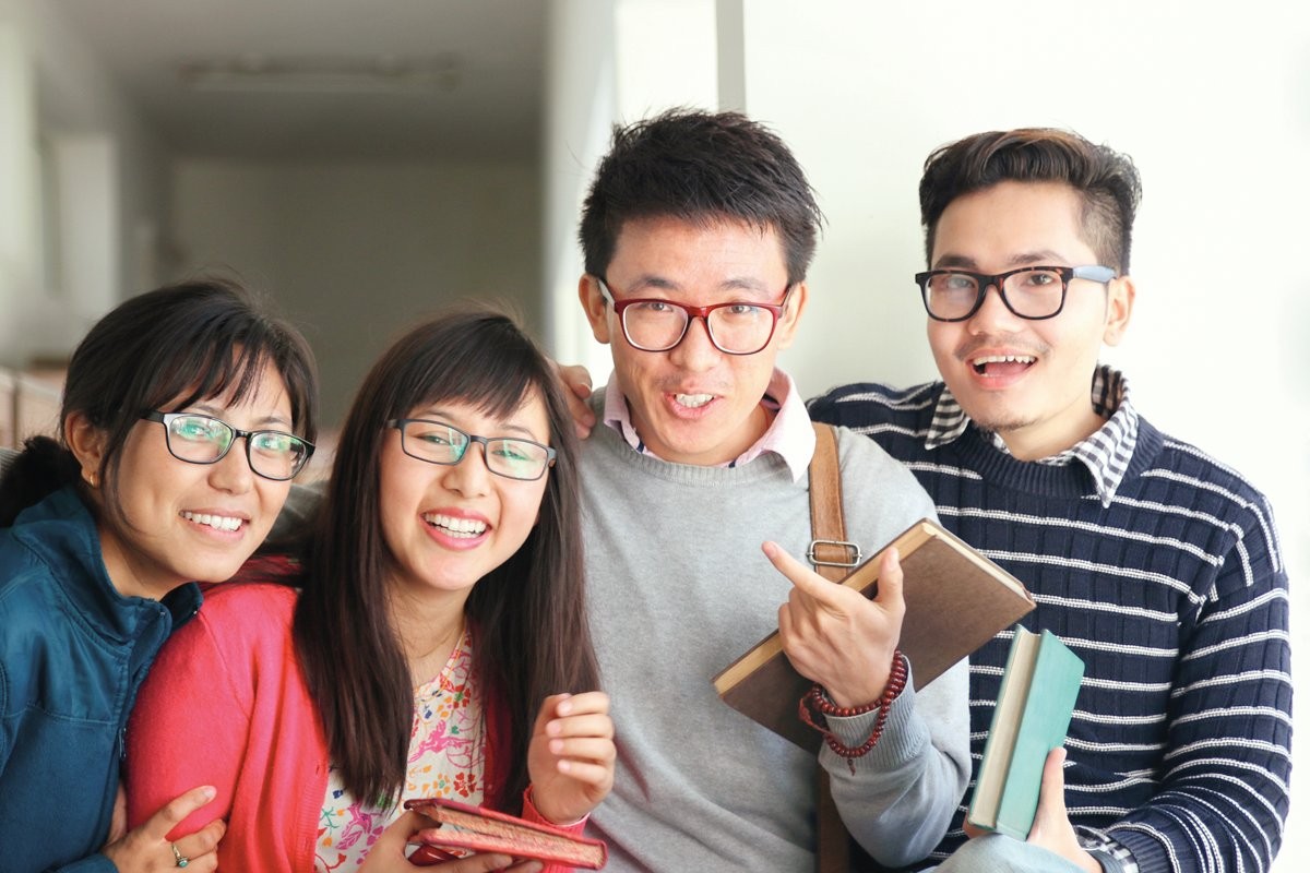 EPIDEMIA -&ensp;China, campe&atilde; do problema: 80% dos estudantes convivem com ele