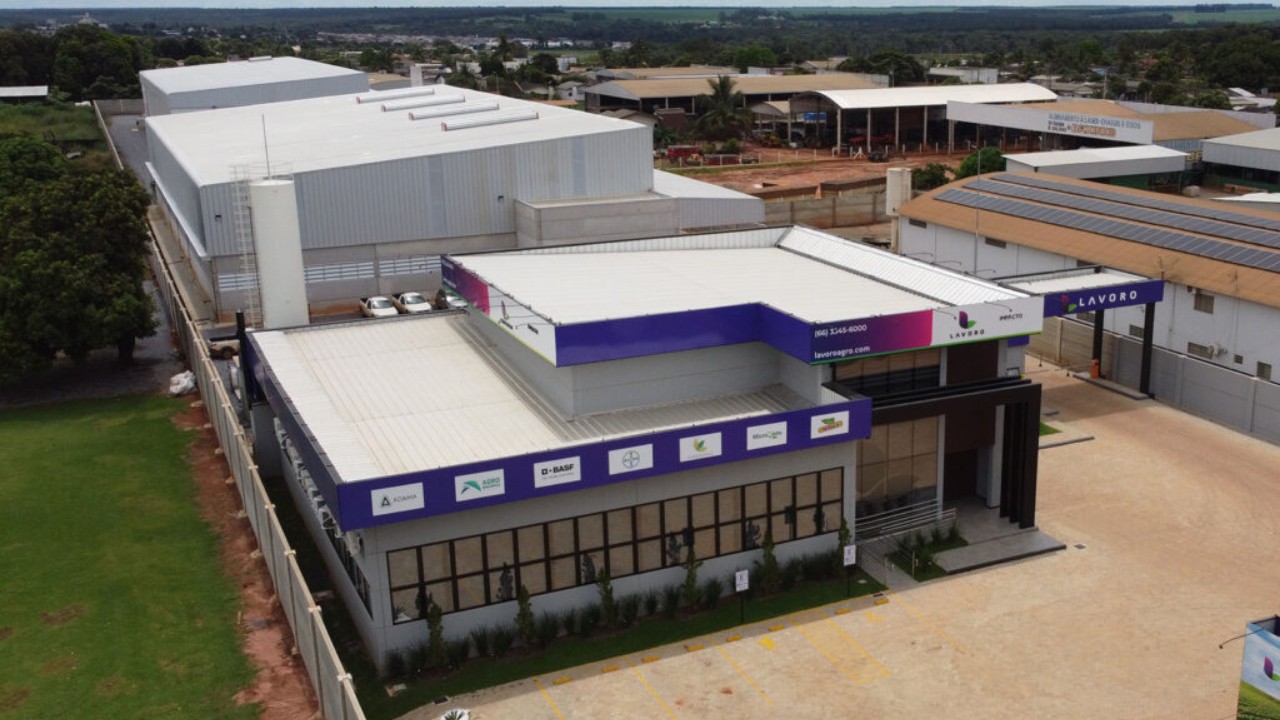 Lavoro fica presa entre dois tribunais enquanto tenta renegociar dívida