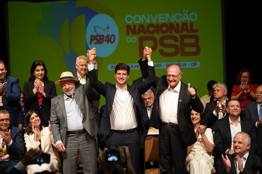 João Campos aproveita convenção do PSB para reforçar aliança com Lula em Pernambuco