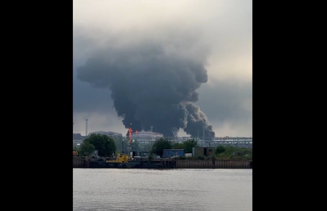 Ataque de drones da Ucrânia atinge terminal de petróleo em São Petersburgo