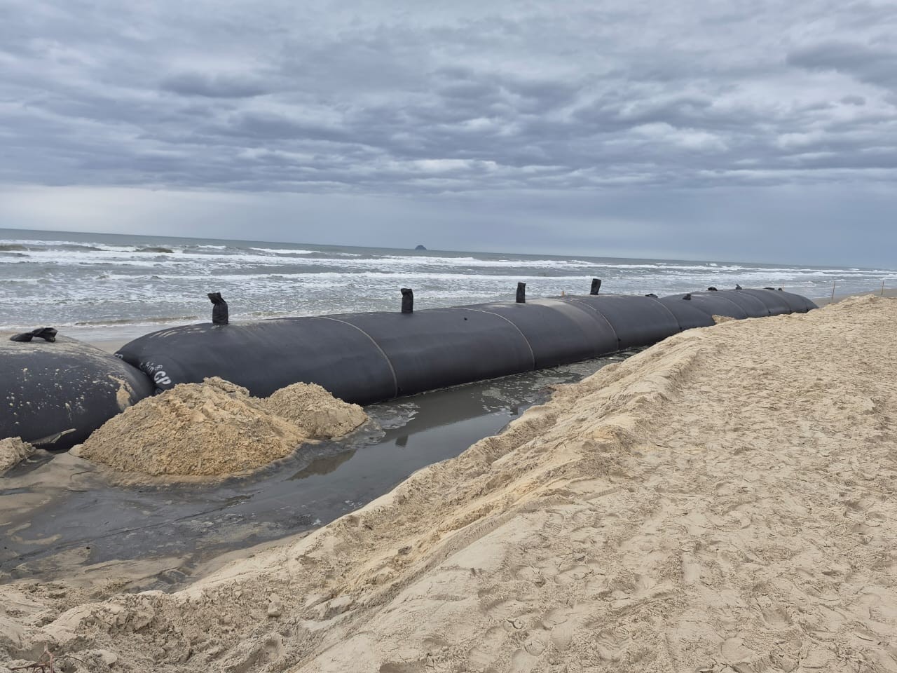 Governo começa obras de contenção de erosão na Ilha do Cardoso