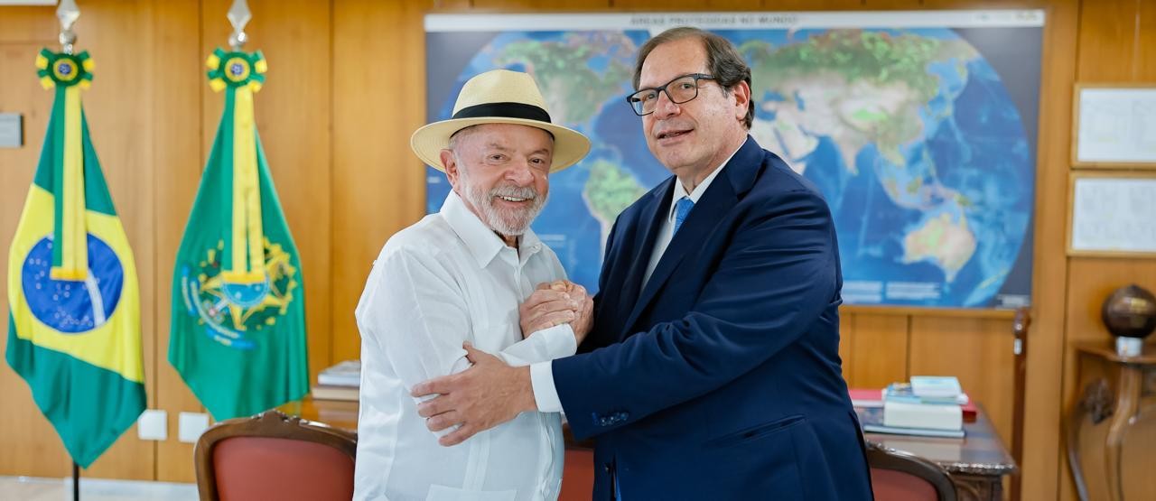 Lula vai reunir ministros do STJ para sanção de projeto de lei no Palácio do Planalto