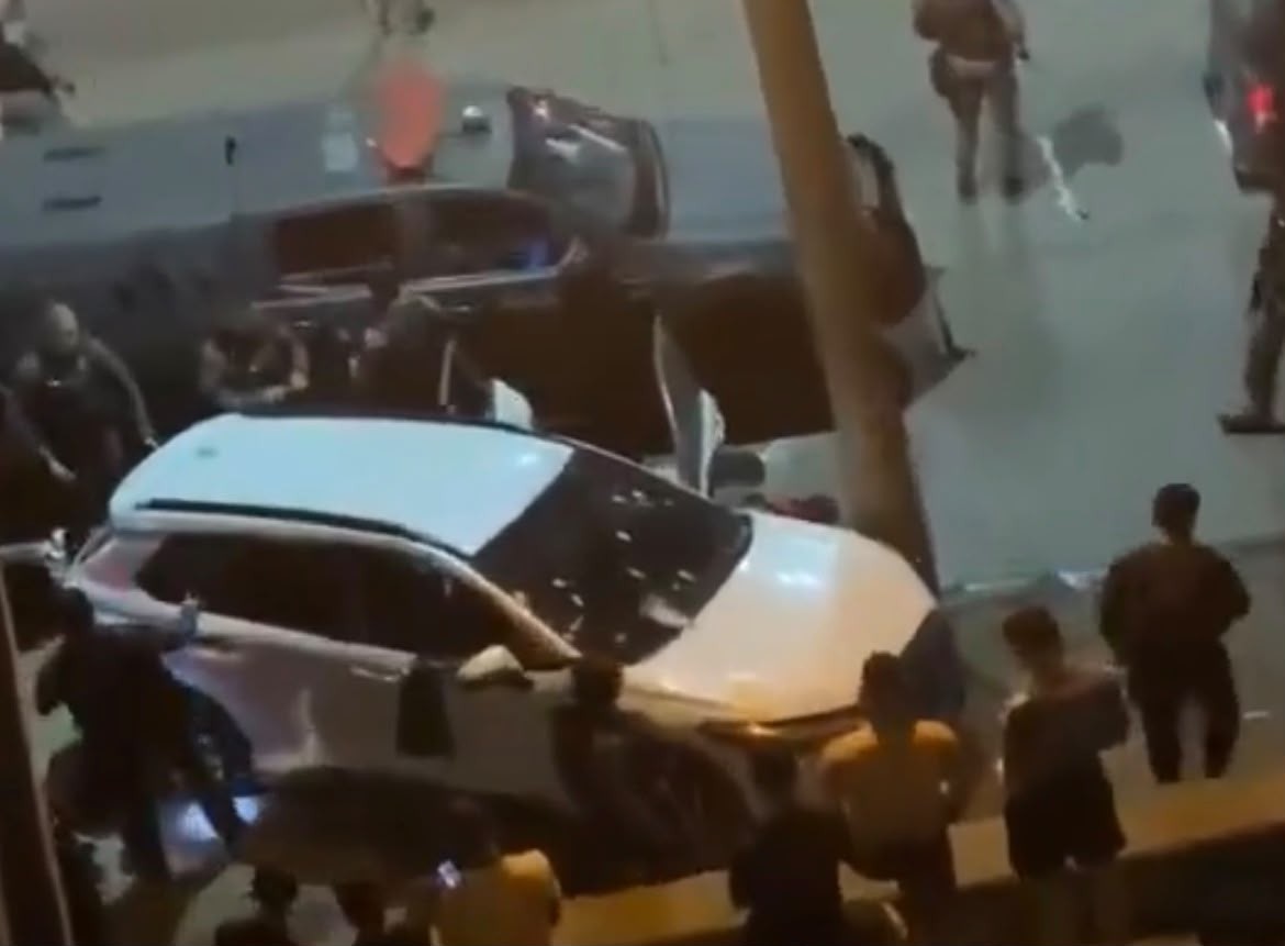 Perseguição termina em troca de tiros na Avenida Brasil e deixa cinco mortos, incluindo PM