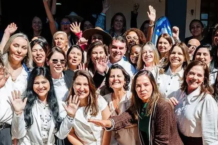 O reforço feminino na campanha de Flávio Bolsonaro