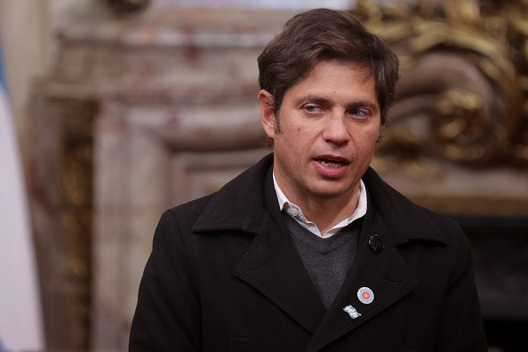 Governador de Buenos Aires critica Milei por fala sobre governo do Brasil: ‘Vergonha alheia’