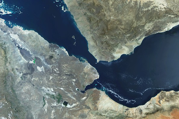 Aliados do Irã, hutis anunciam bloqueio naval contra a Arábia Saudita