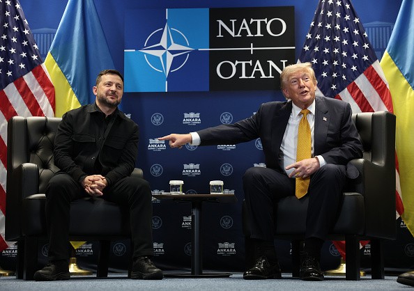 Em bilateral com Zelensky, Trump esnoba mas permite que Ucrânia fabrique mísseis Patriot