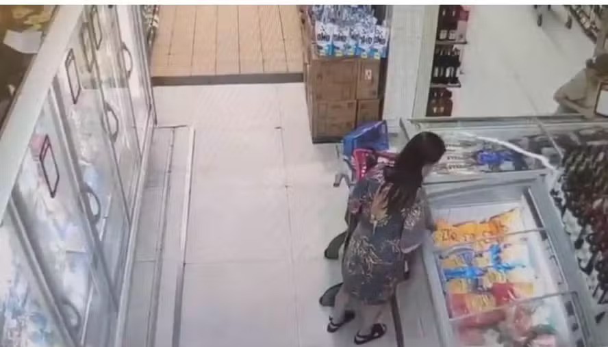 Médica é presa em flagrante após furtar supermercado em Copacabana