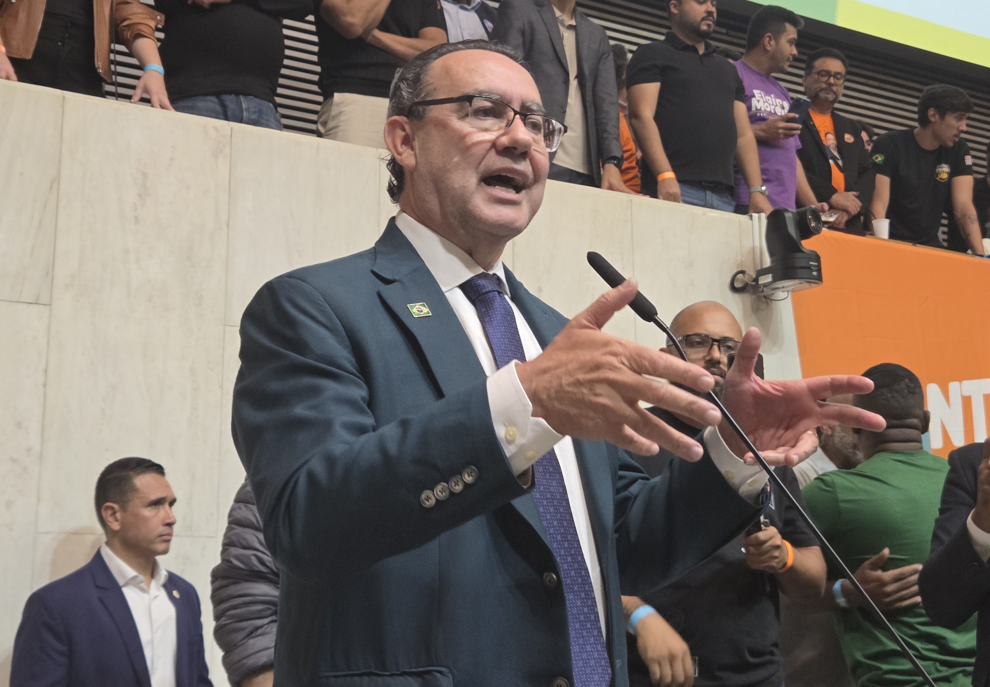 O impacto do fenômeno Cury sobre as campanhas de Lula e Flávio Bolsonaro