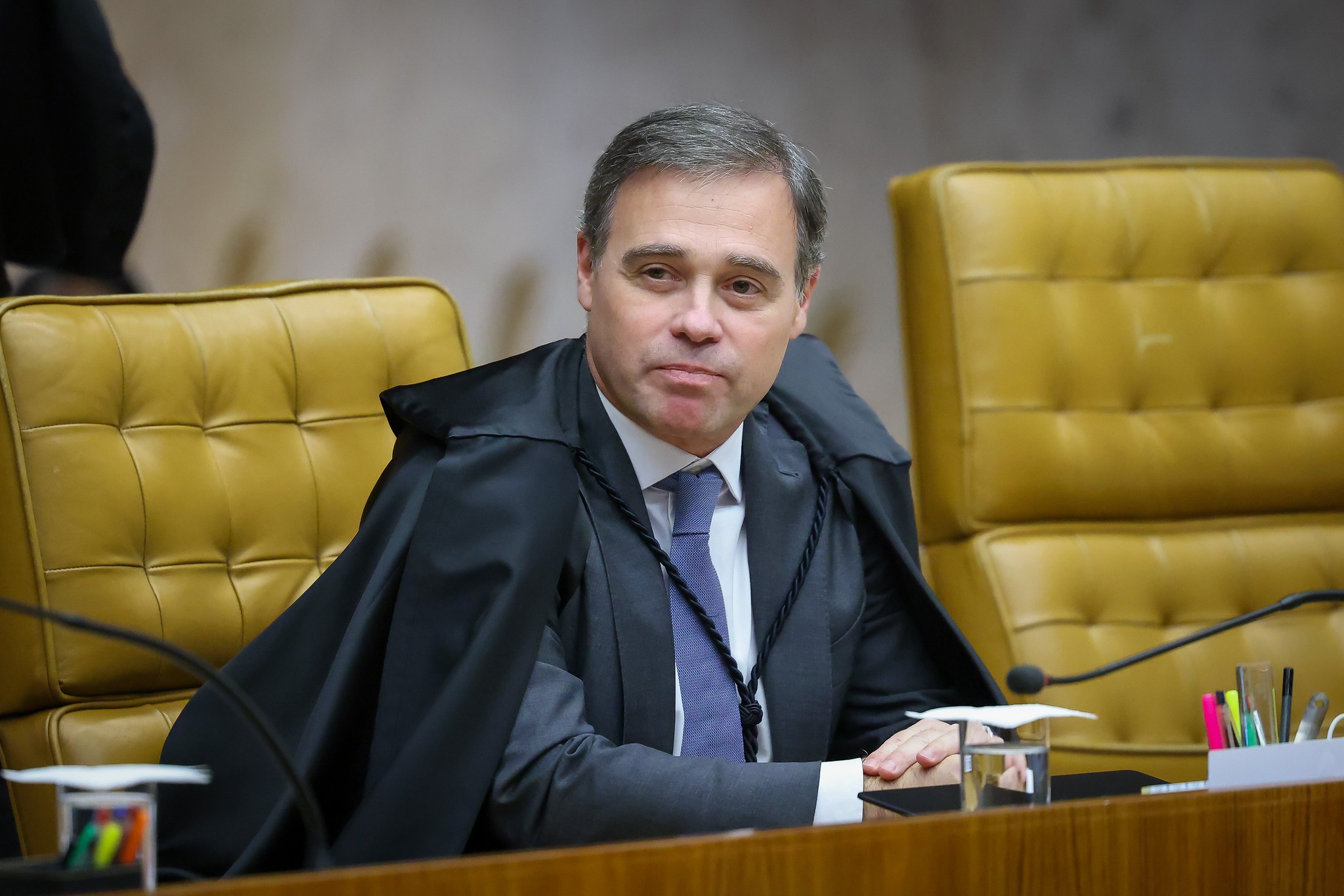 Mendonça x Moraes: conflito mostra racha no STF, que é alvo eleitoral