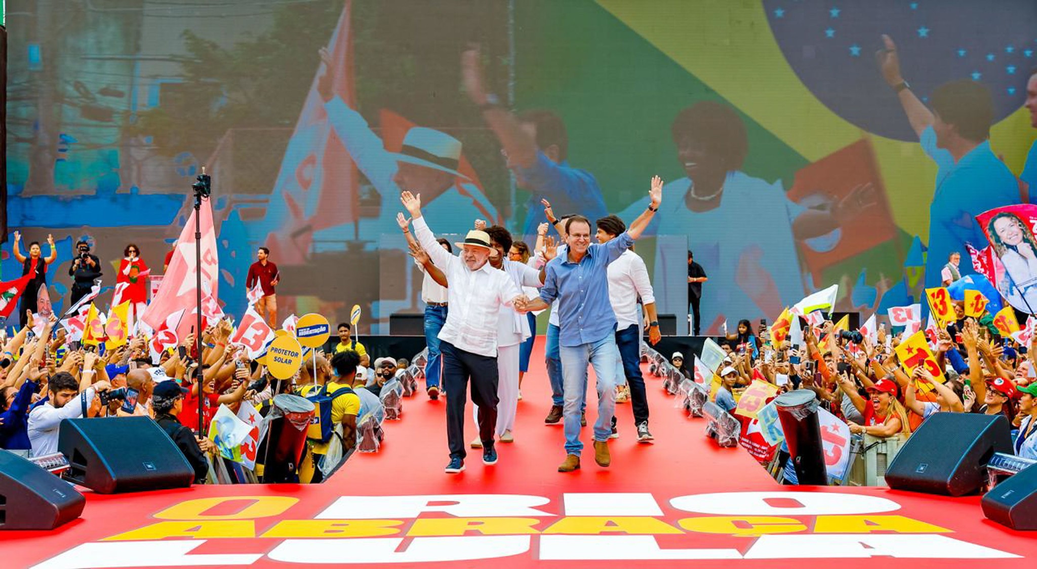 No Rio, Lula promete Ministério da Segurança e tirar bandidos de territórios