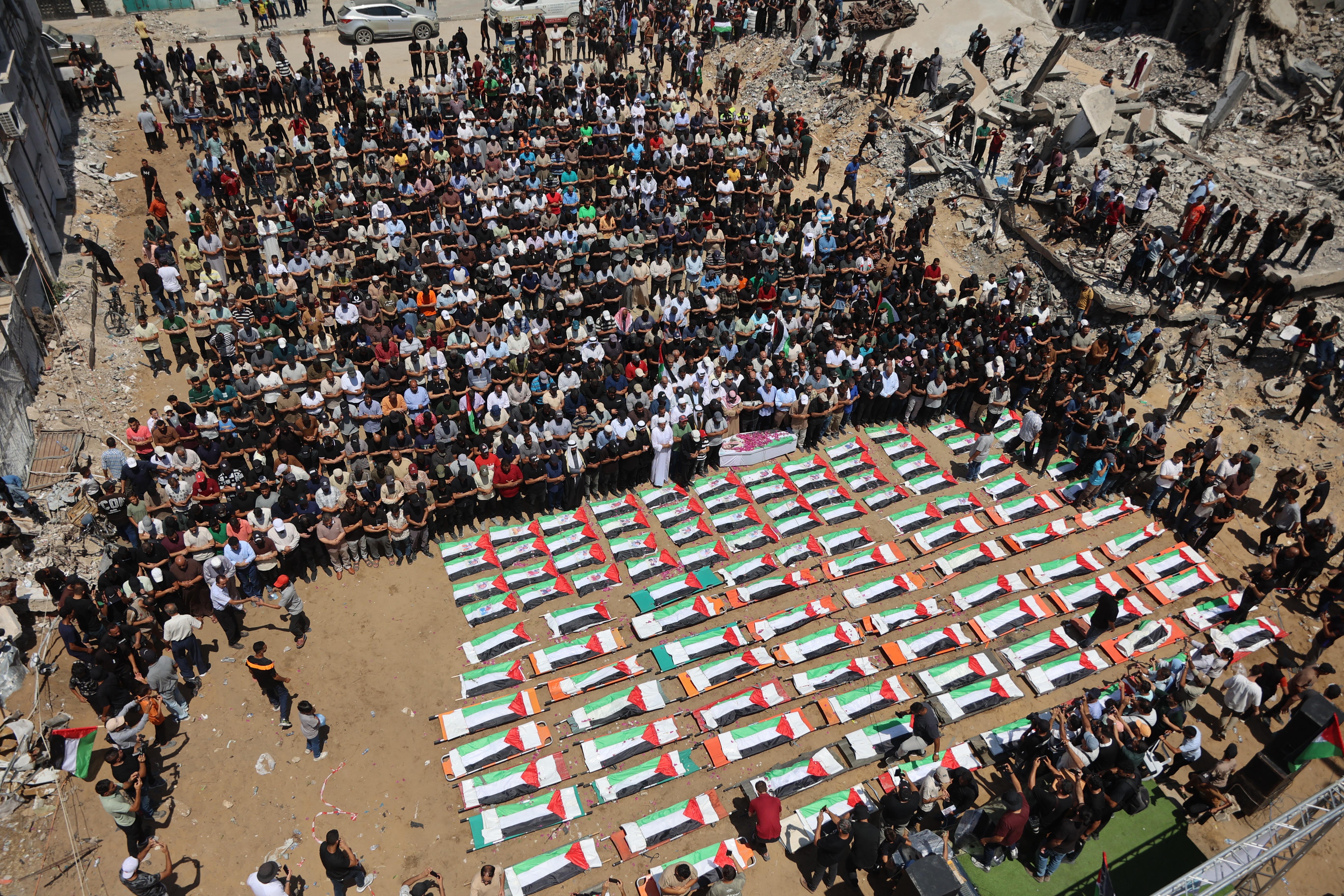 Três anos depois, Gaza enterra 112 pessoas da mesma família vítimas de ataque israelense