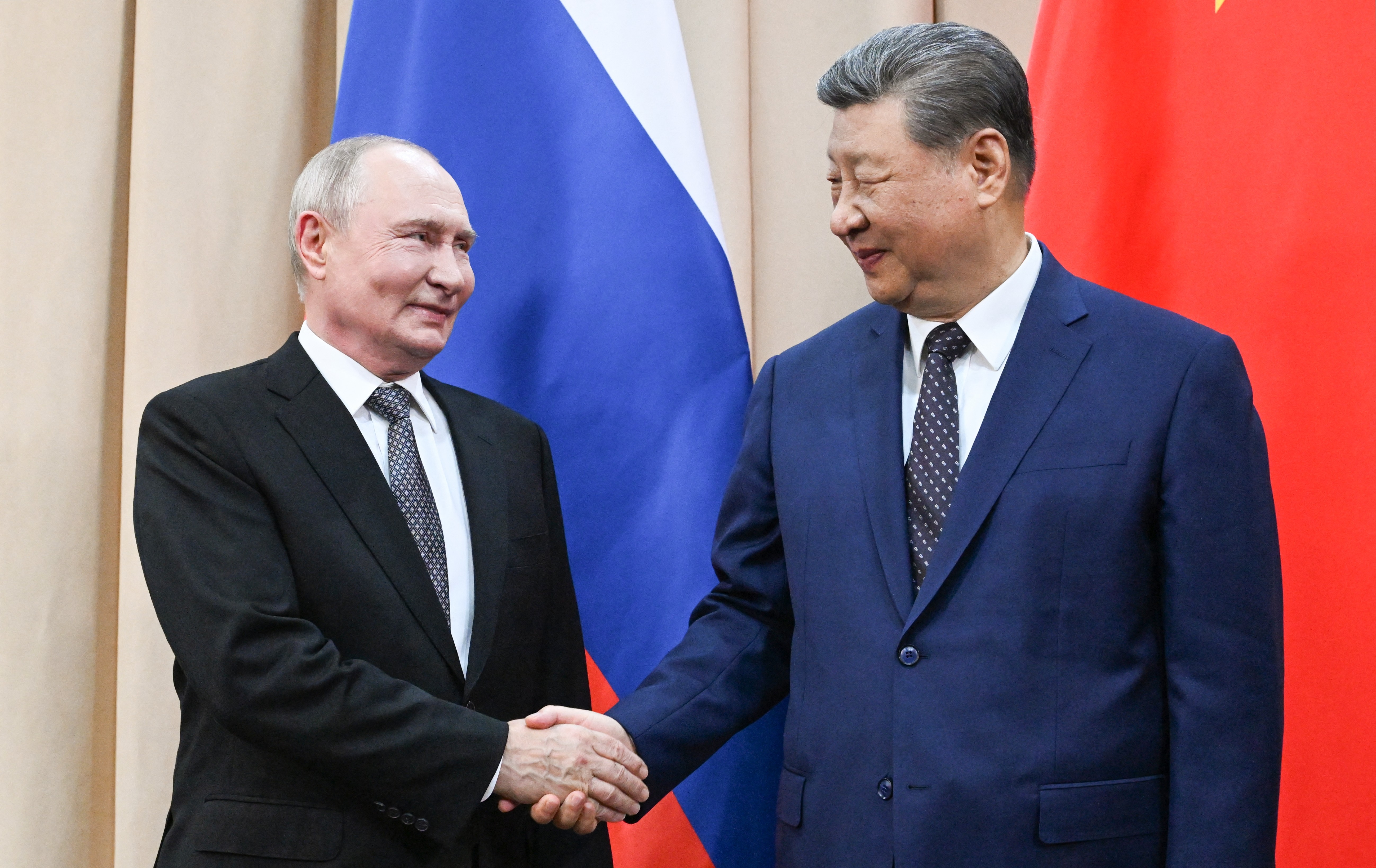 Cúpula ‘anti-EUA’ reúne Xi Jinping, Putin e presidente do Irã