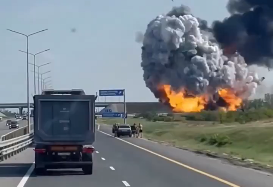 Ucrânia ataca refinaria e deixa 13 mortos; Rússia responde com ‘bombardeio intenso’
