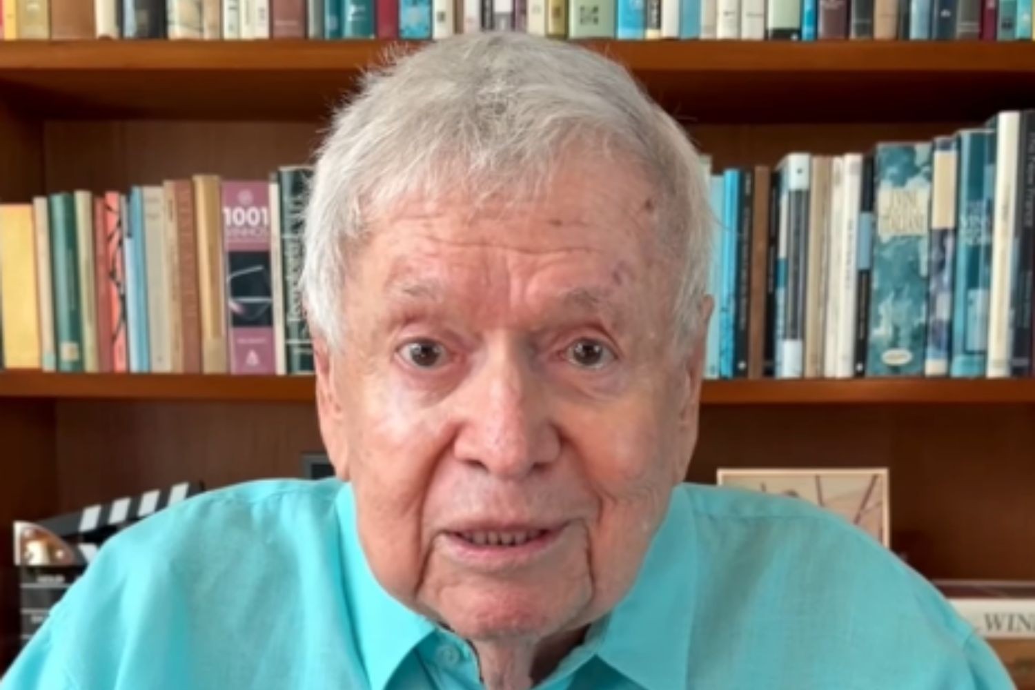 Aos 90 anos, Boni nega estar ‘gagá’ e critica seguidor