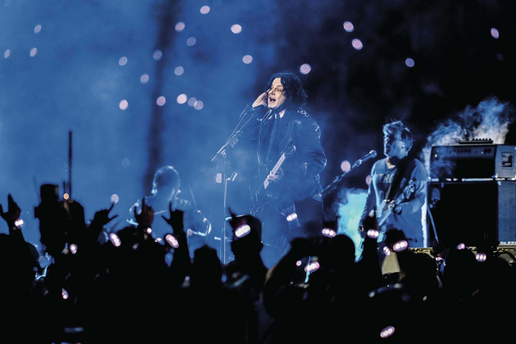 BASTA - Jack White junto &agrave; plateia de evento esportivo: um dos pioneiros no cart&atilde;o vermelho &agrave; tecnologia