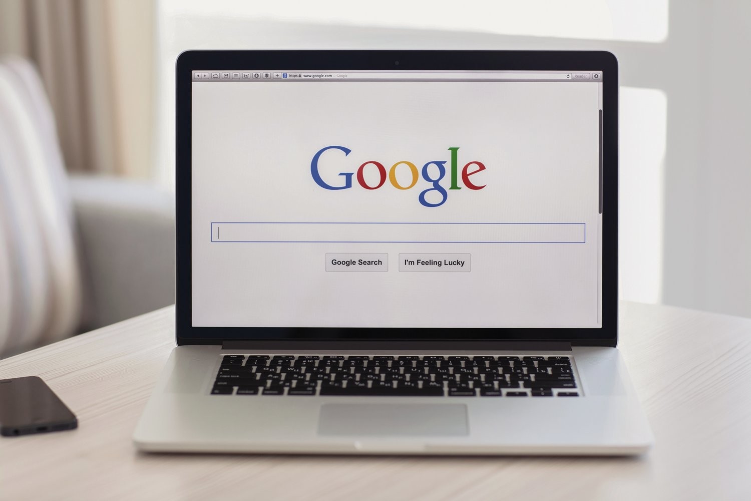 Internet supera TV e vira principal destino da verba publicitária no país