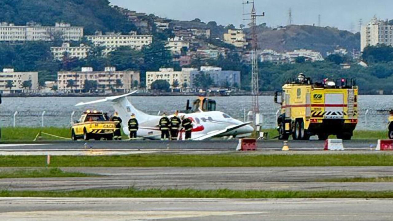 Acidente com jatinho provoca cancelamento de mais de 10 voos no Santos Dumont nesta sexta