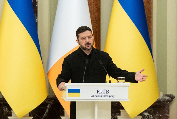 Zelensky renova apelo por defesas aéreas após ataque russo matar quase 20 em Kiev