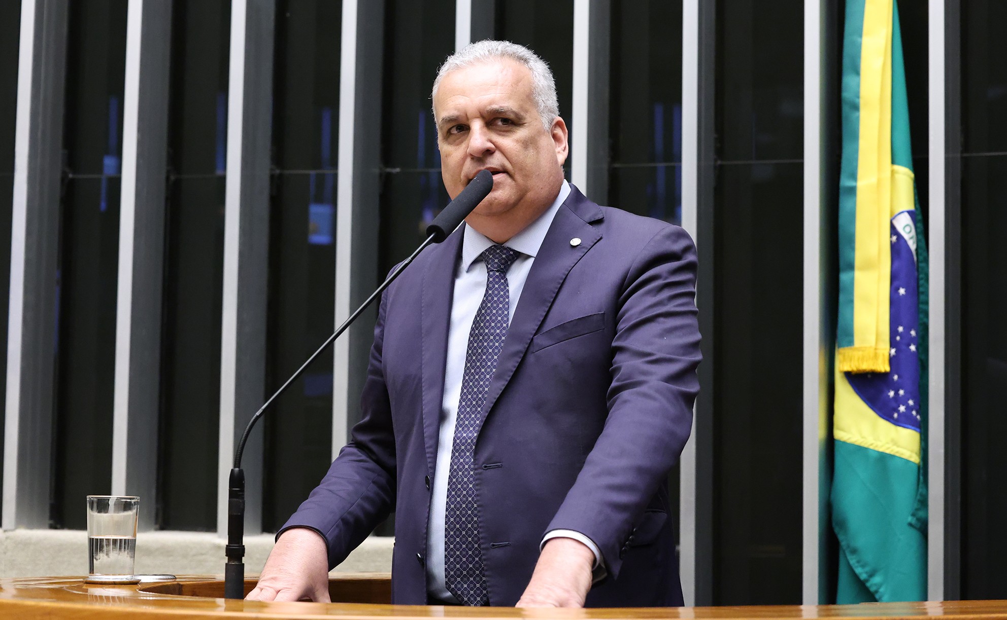 Quem é Alfredo Gaspar, anunciado como vice de Flávio Bolsonaro