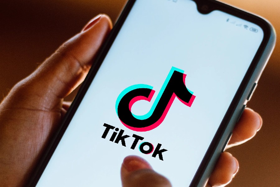 TikTok é multado em R$ 153 milhões no Brasil por violar proteção de adolescentes