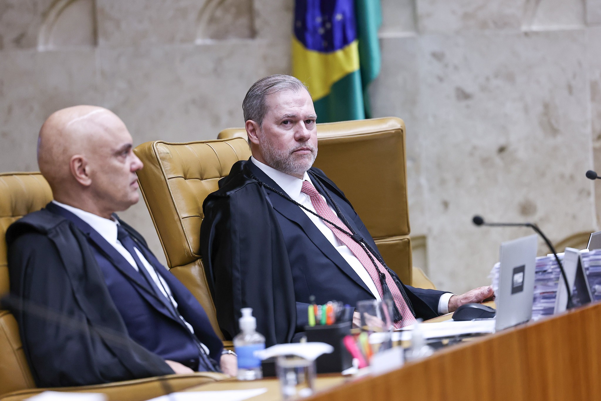 Toffoli se declara suspeito de julgar caso que envolve Moraes no STF