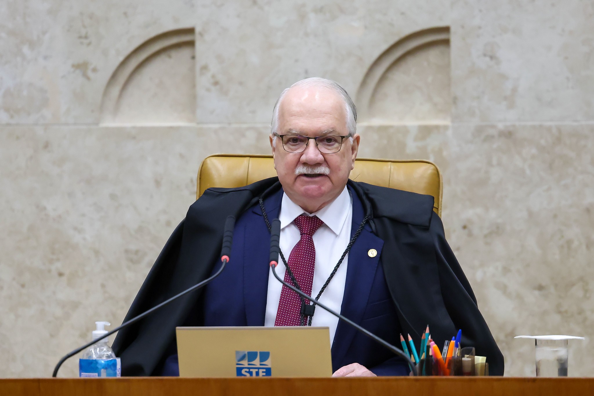 Presidente do STF, Fachin quebra silêncio sobre mensagens de Moraes e Vorcaro