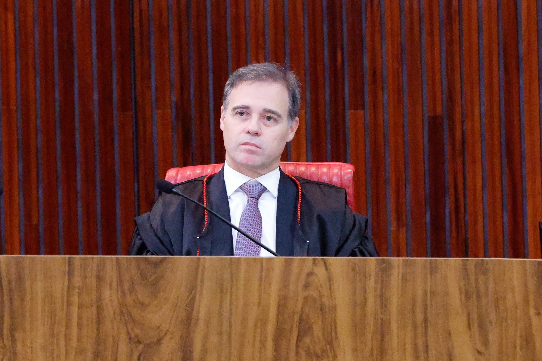 Mendonça afirma que Lula e Flávio estão autorizados a liberar sigilo ‘por ato próprio’