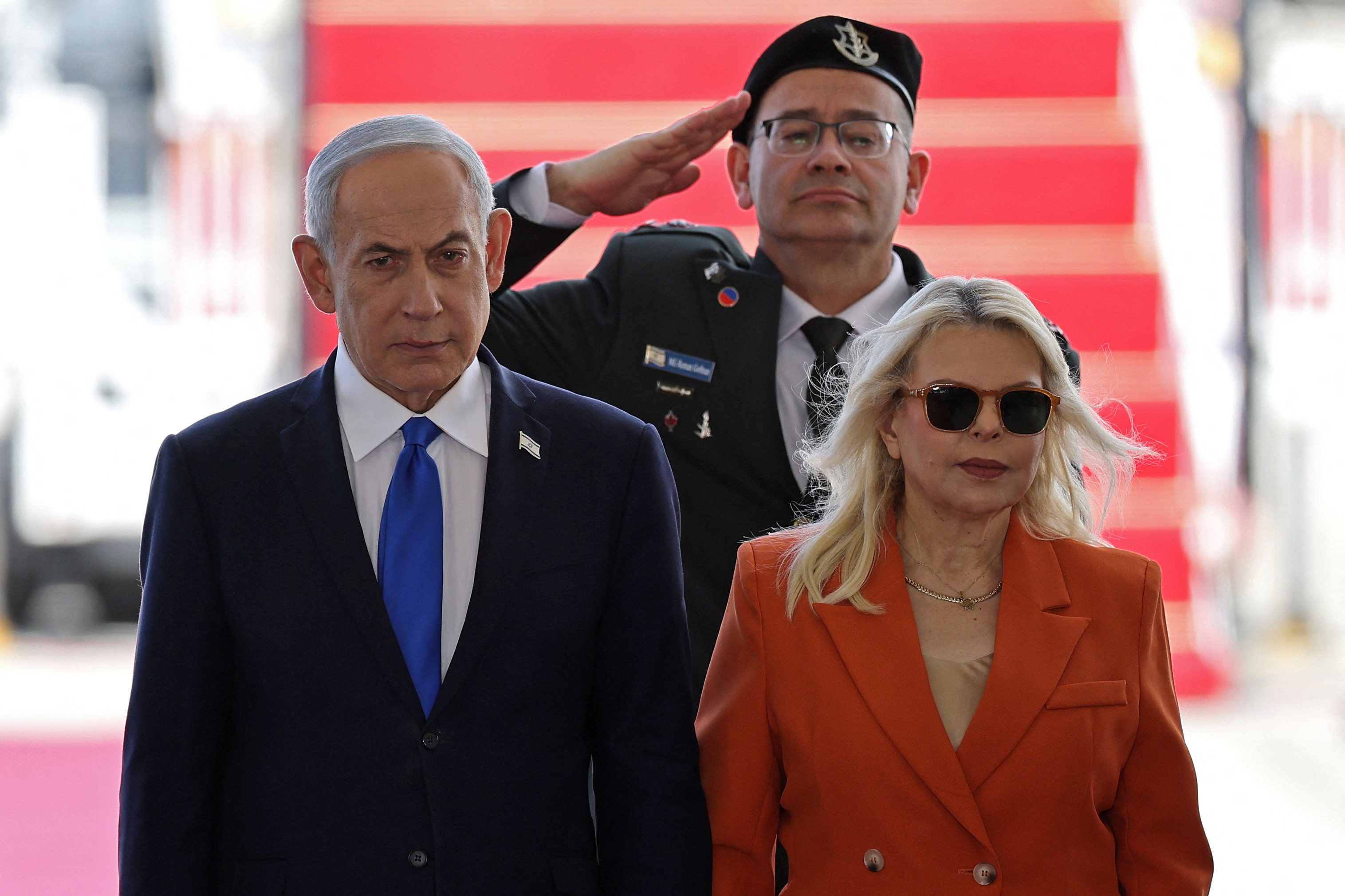Esposa de Netanyahu espalha teoria da conspiração sobre líder opositor