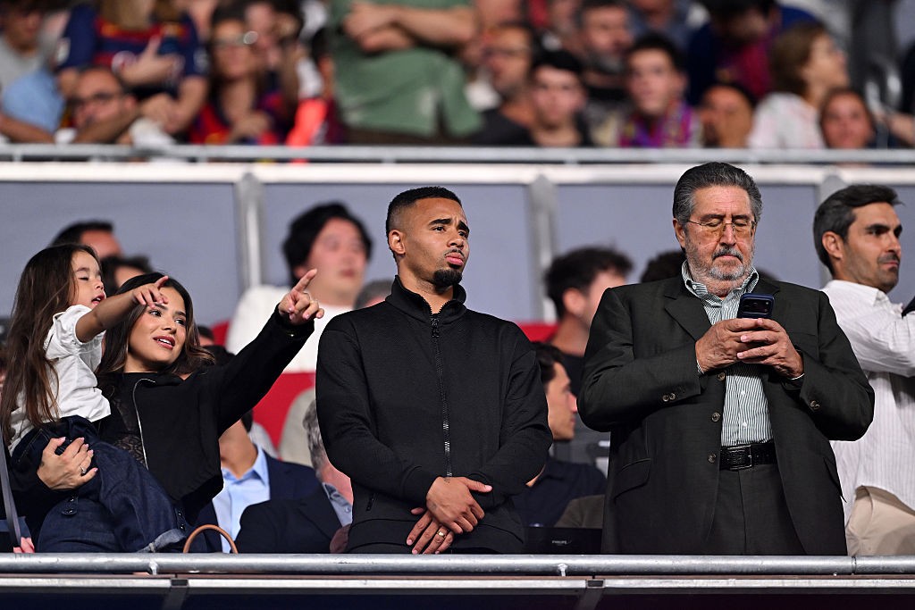 Gabriel Jesus assina com Barcelona e se torna sexto reforço do clube catalão