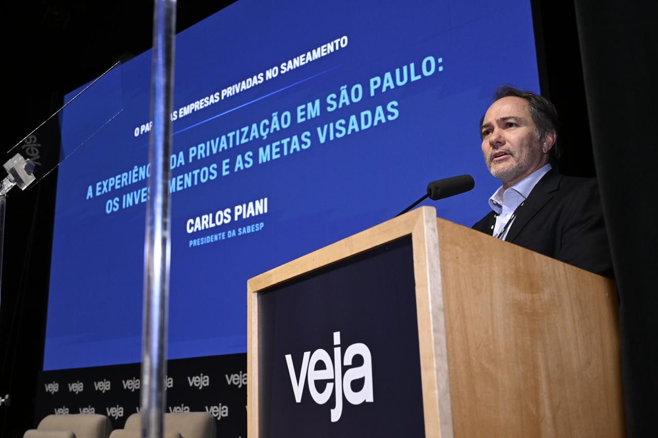 O desafio da universalização em debate no VEJA Fórum Saneamento 2026