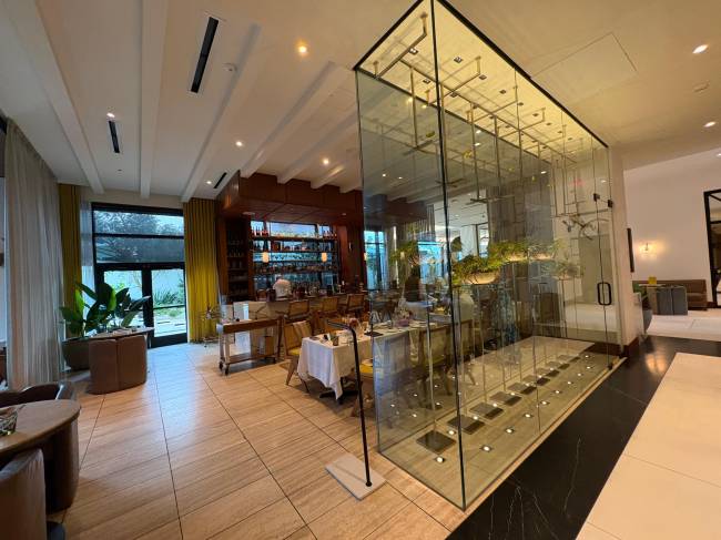 Restaurante Salt & The Cella, do Ette Hotel: comandado pelo chef chef Akira Back, detentor de uma estrela Michelin