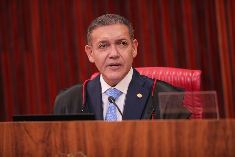 A 3 dias da eleição, Nunes Marques manda Meta enviar dados sobre o canal ‘Exército do Lula’